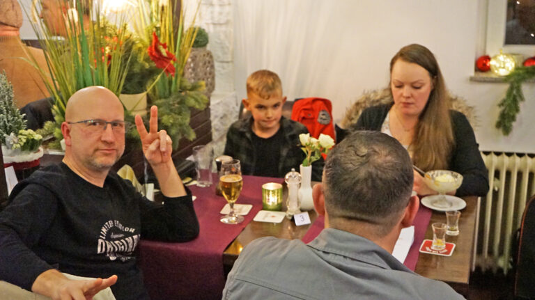 Weihnachtsturnier und Weihnachtsfeier 2025 – Foto 8